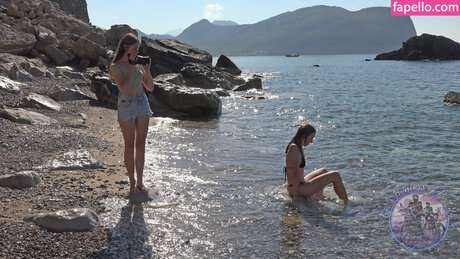 Girls HuntersBeauty model art pics