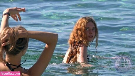 Girls HuntersBeauty free model img