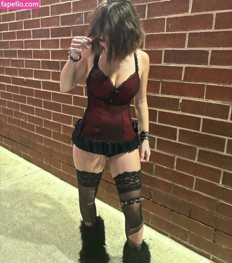 Trinity Manaj star hot pictures