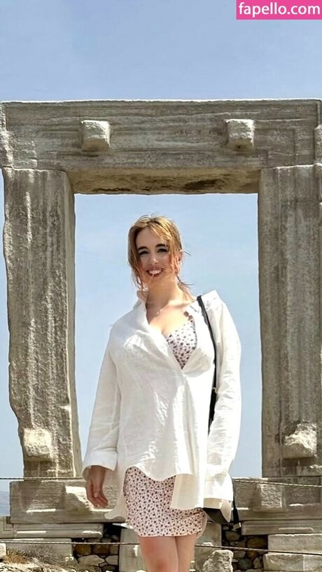 female influencer onlyfans art nude archive