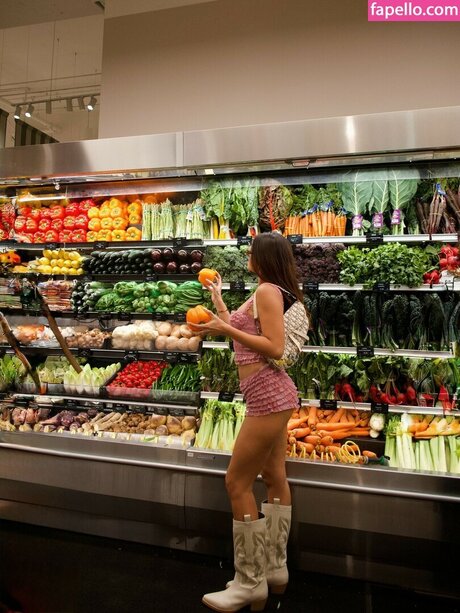 cute babe onlyfans porno pic