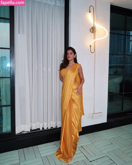 Meghna Kaur best star photos