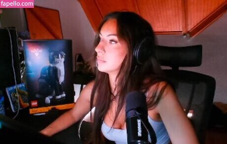 Honeyxxo sexy star pics