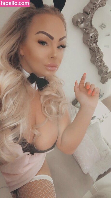 Mercedes Twitter Milf adult actress img