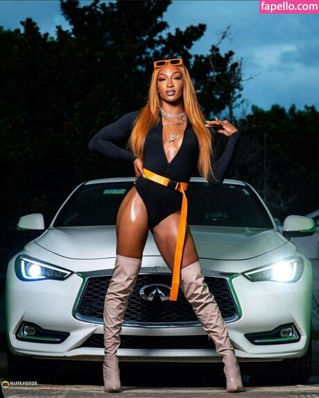 Mara Sade xxx model gallery