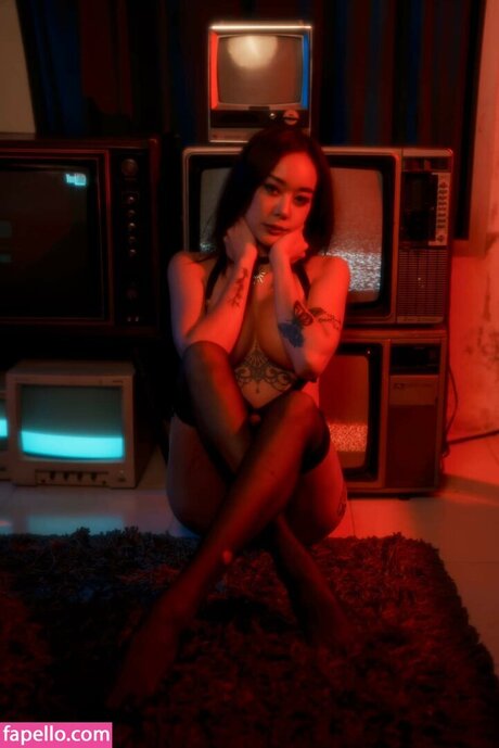 meguspusita art model galleries