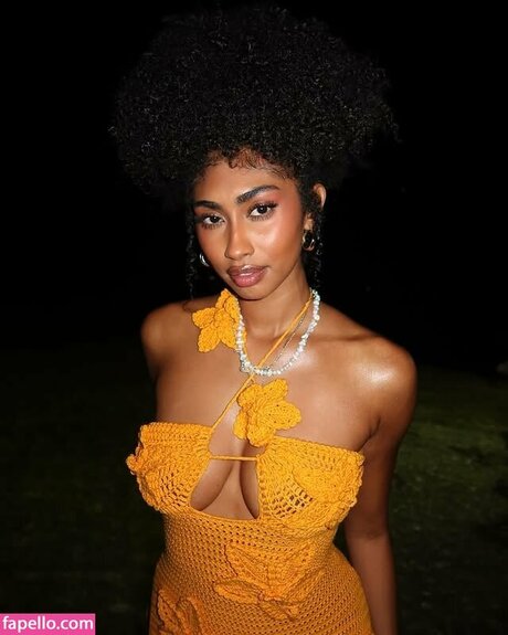 Jasmine Chola nudes star pic