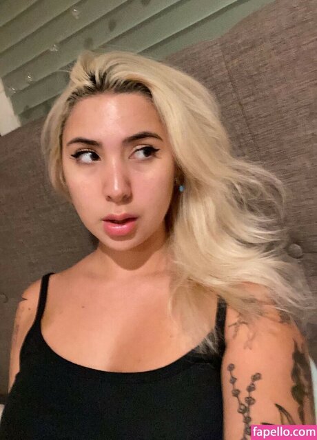 drcreature erotic model image