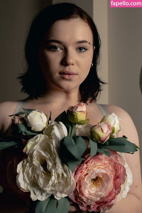 ThuBoppre sexy actress photos