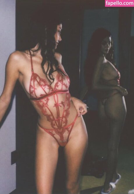 kylie likes blue nudes actress images