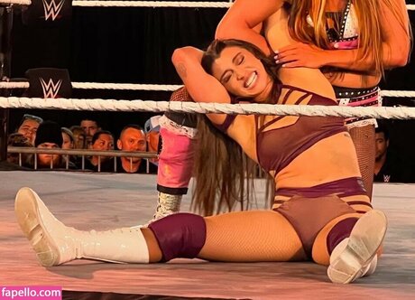 Wren Sinclair nude star pics