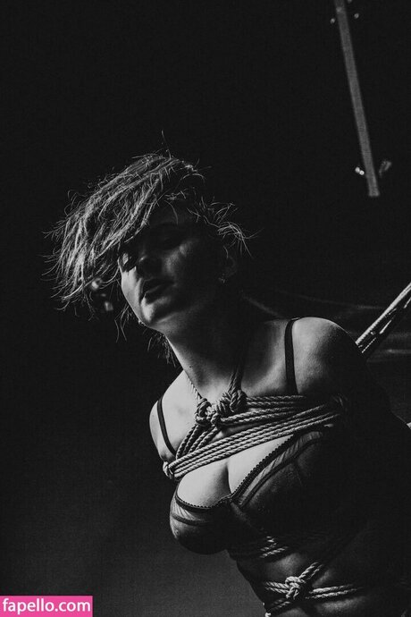 Olexandra Veklenko model perfect pics