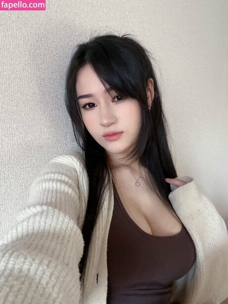 Timuko model hot img