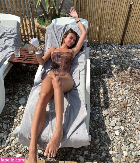 Chlo Gervais naked pornstar img