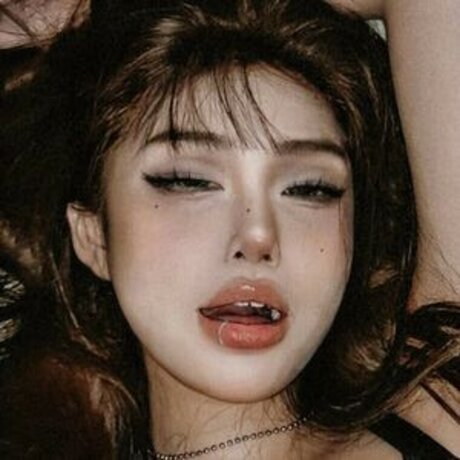 sullie sullil naked actress images