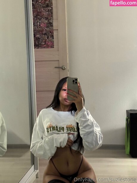 susiestone model beautiful photo