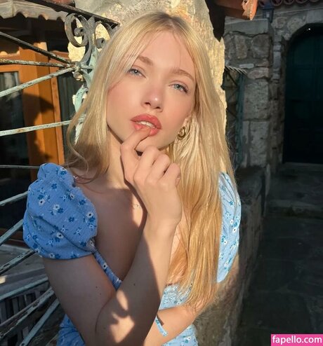 Duygu German hd star img