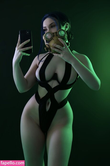 Nyeupe model high quality photos