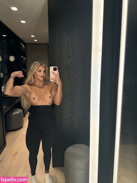 shemale handjob onlyfans free naked gallery