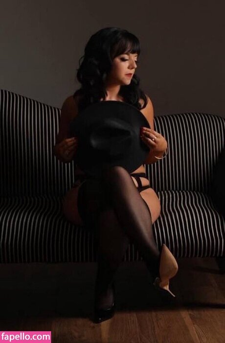 Leaked Boudoir Photoshoots star top images