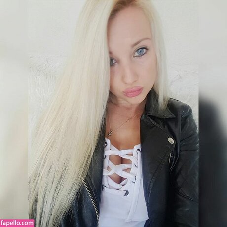 Amber Koltzow Bastick pornstar nude gallery