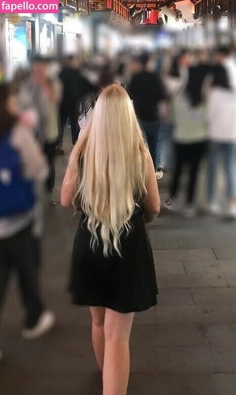 Amber Koltzow Bastick free model image