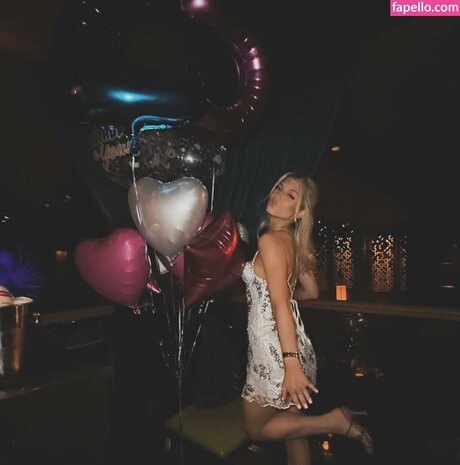 ass spread onlyfans exclusive img