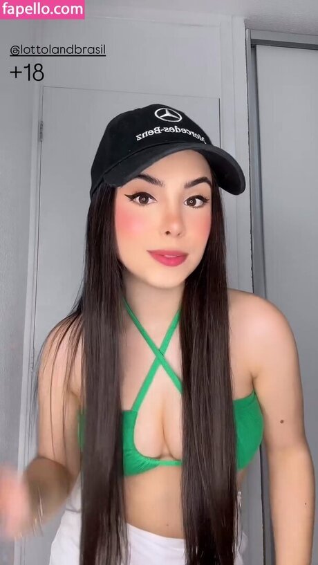 Larissa Costa star adult image