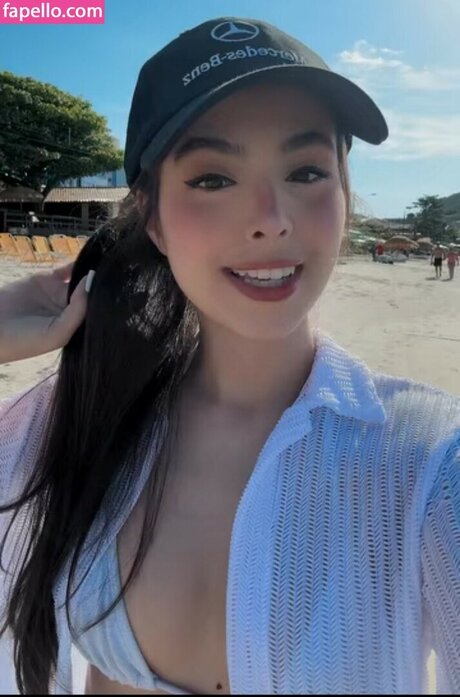 Larissa Costa beautiful star image