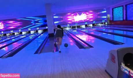 skinny shemale onlyfans erotic image