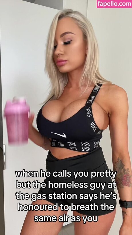 Portia Paris star top img