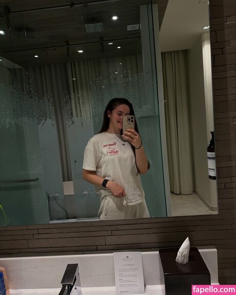 Abbi Pulling sexy model img