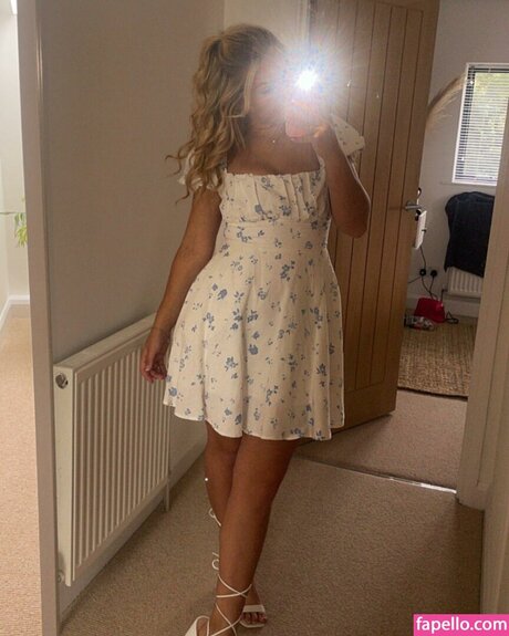 Harriet Cowan From Clarkson s Farm nudes star pictures