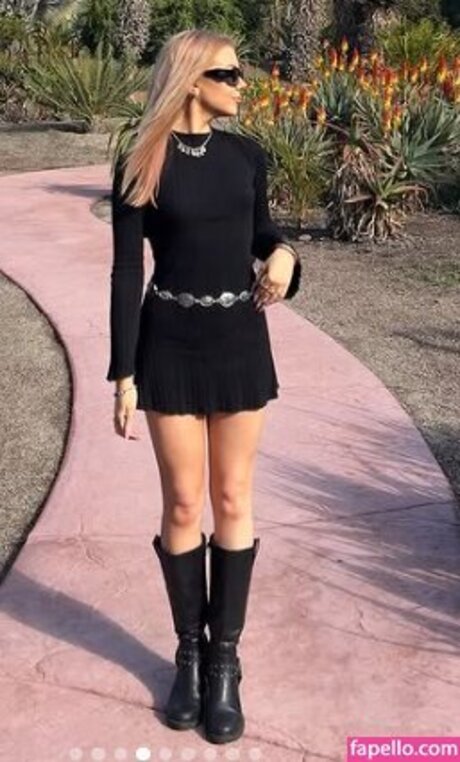 Mary Kate Willis model porn img