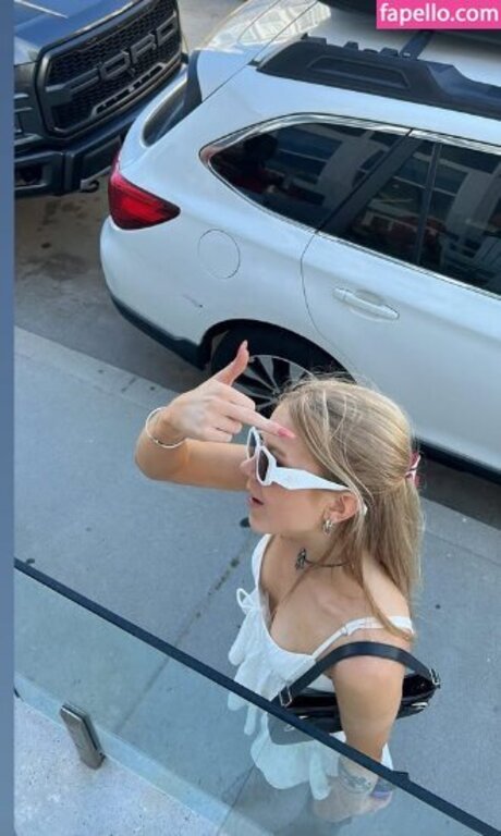 Mary Kate Willis adult actress photo