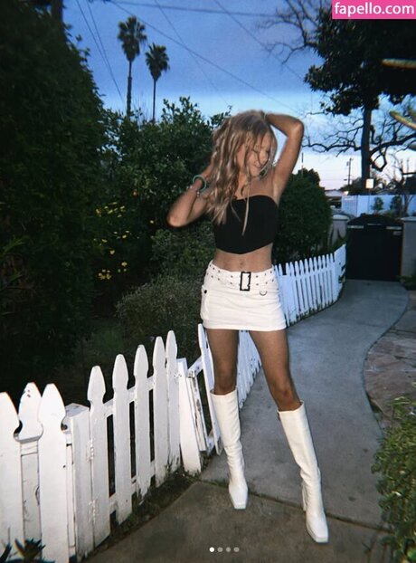 Mary Kate Willis perfect pornstar images