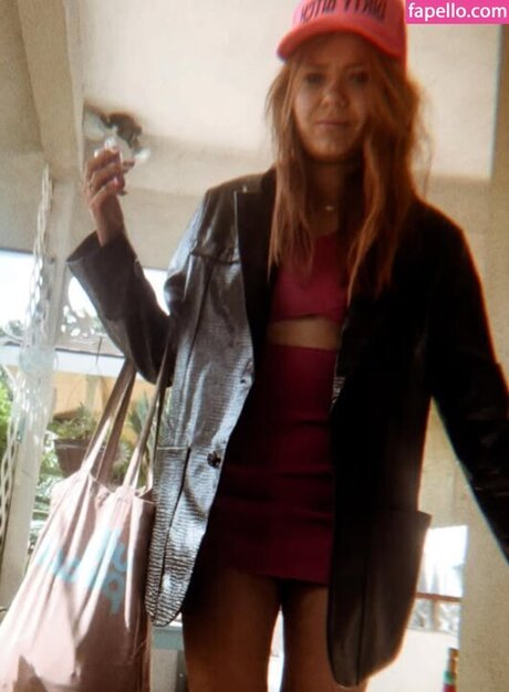 Mary Kate Willis Images