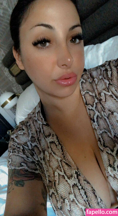 nadianaughty1 model exclusive pics