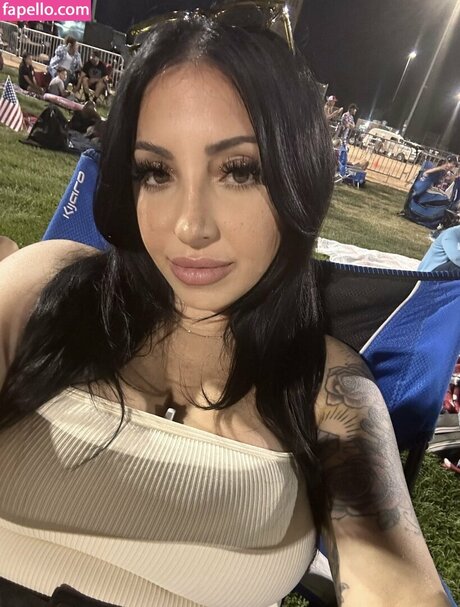 nadianaughty1 model hd pictures