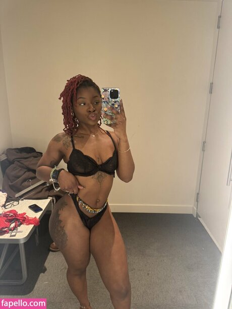 tanned onlyfans pretty image