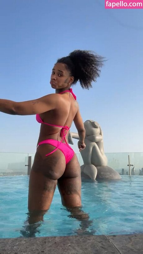 Sexxy Red pornstar beautiful pics