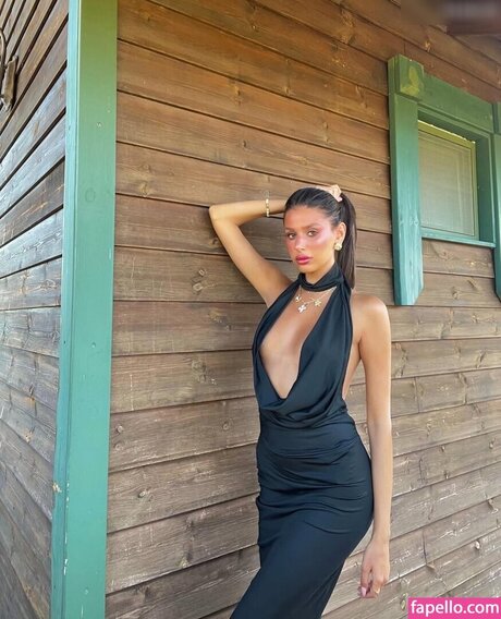 Tay Morad nude model gallery