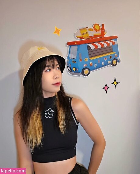 Wolfsbanee star hot photo