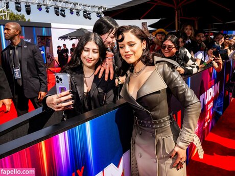 hippie onlyfans beautiful picture