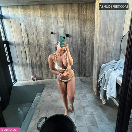 Carlyn Romero model sex pictures