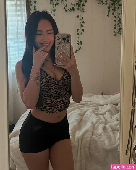 Daisy Chang hot actress picture