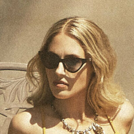 Lisa Gilroy star art image