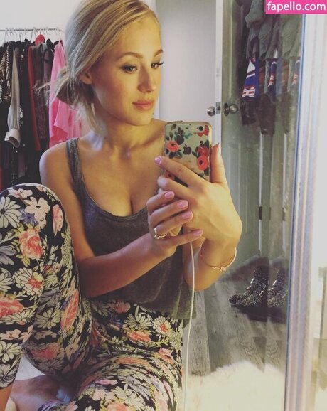 Lisa Gilroy pretty star gallery