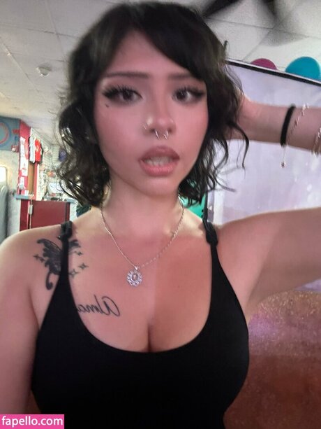 myshayla nude pornstar pictures