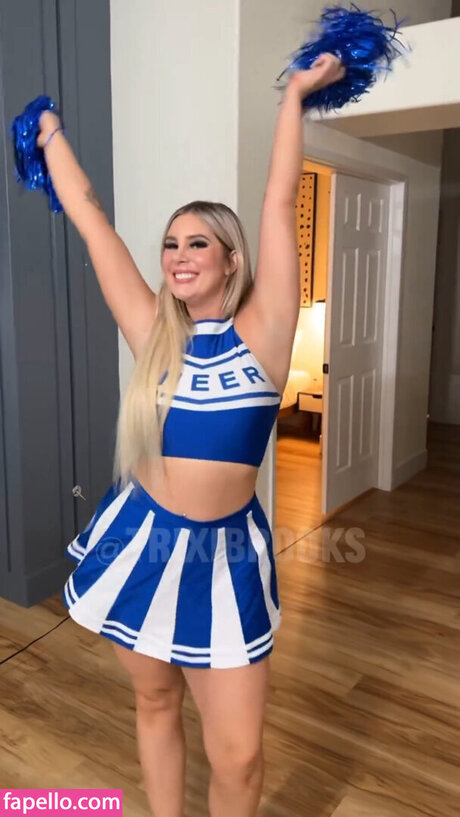 Thickbarbiegirl porn model galleries